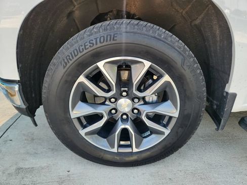 Used 2019 Chevrolet Silverado 1500 LT w/ Texas Edition RWD image 9