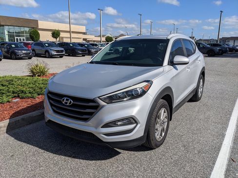 Used 2016 Hyundai Tucson SE w/ Option Group 02 image 13