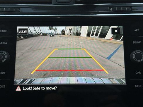 Used 2023 Volkswagen Tiguan SE FWD image 26