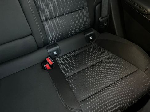 Used 2025 Chevrolet Equinox LT image 37