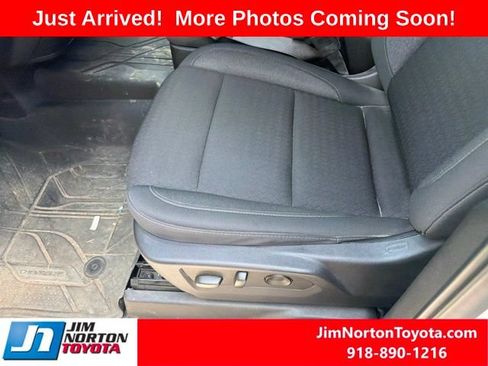 Used 2024 Chevrolet Silverado 1500 Custom RWD image 9