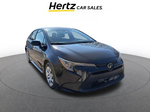 Used 2025 Toyota Corolla LE image 1