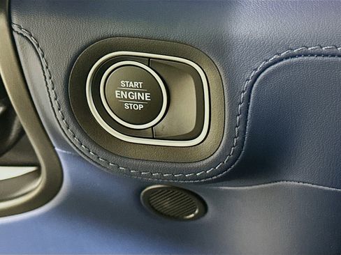 Certified 2025 Mercedes-Benz GLE 450e 4MATIC image 16