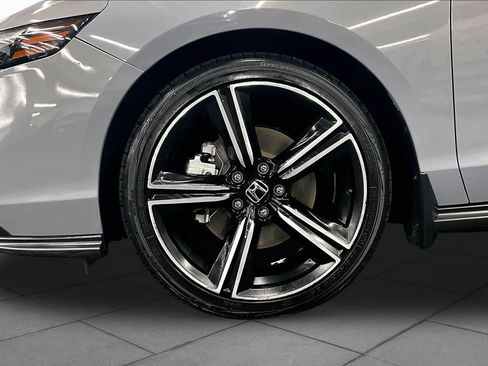 Used 2023 Honda Accord Sport image 10