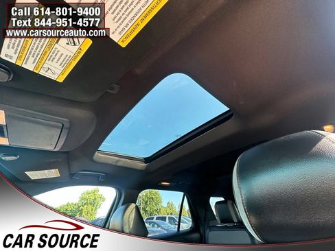 Used 2017 Ford Explorer XLT w/ Equipment Group 202A AWD/4WD image 19