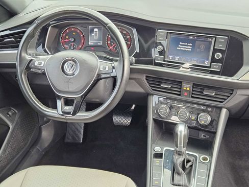 Used 2019 Volkswagen Jetta R-Line image 25