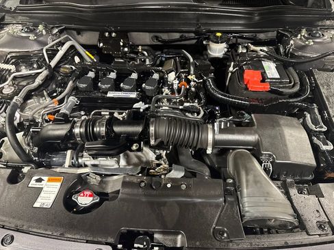 Used 2018 Honda Accord EX image 35