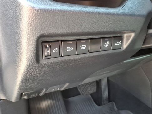 Used 2022 Toyota RAV4 XLE w/ Convenience Package AWD/4WD image 22