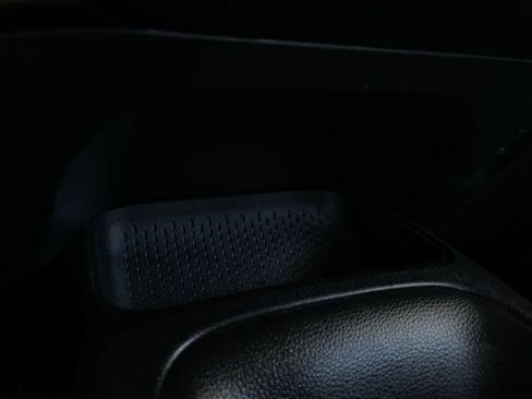 Used 2022 Toyota Corolla LE image 31