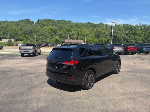 Used 2024 Chevrolet Equinox RS w/ RS Leather Package AWD/4WD image 3