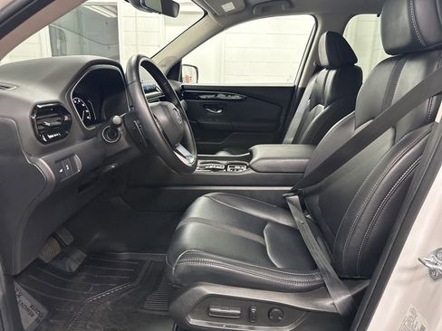 Used 2025 Honda Pilot Touring image 19