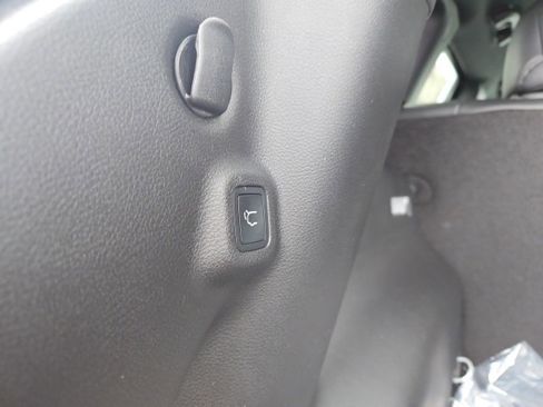 New 2026 Jeep Compass Limited image 14