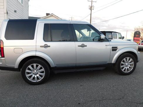 Used 2016 Land Rover LR4 Base Heated seats and steering image 5