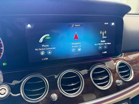Used 2022 Mercedes-Benz E 350 Sedan image 19