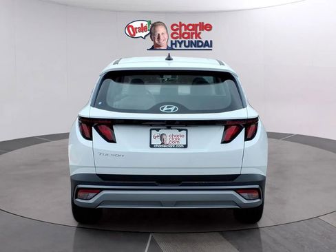 New 2026 Hyundai Tucson SE FWD image 4