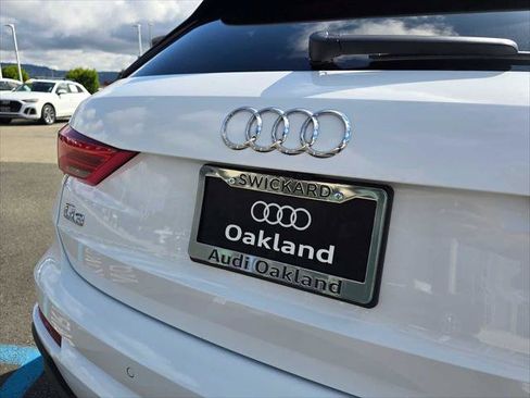 Used 2025 Audi Q3 2.0T Premium w/ Convenience Package AWD/4WD image 13