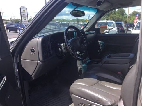 Used 2003 Chevrolet Silverado 2500 LT AWD/4WD image 9