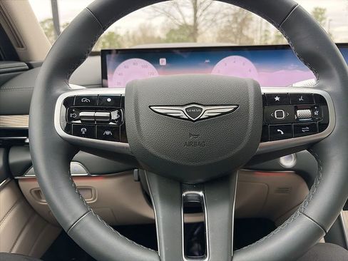 Used 2025 Genesis GV80 2.5T Select image 14
