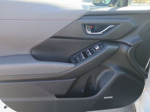 Certified 2024 Subaru Crosstrek 2.5i Limited w/ Crosstrek Mirror Package image 11