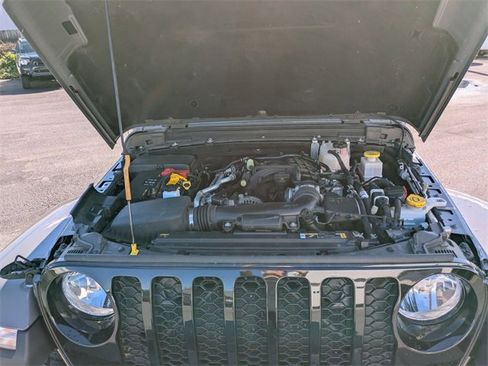 Used 2022 Jeep Gladiator Willys image 24