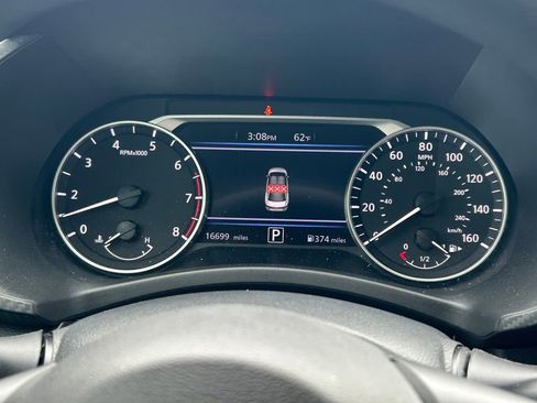 Used 2025 Nissan Sentra SV image 28