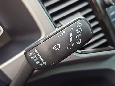 Used 2019 Volkswagen Atlas SEL FWD image 26