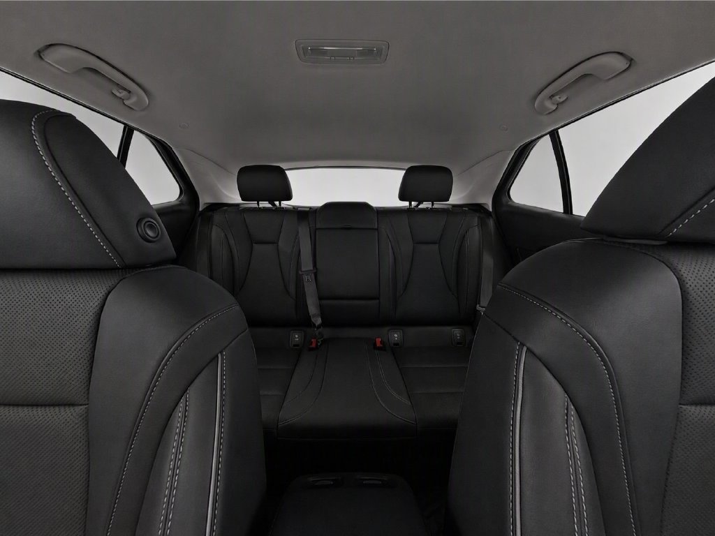 Certified 2023 Buick Envision Essence AWD/4WD image 21