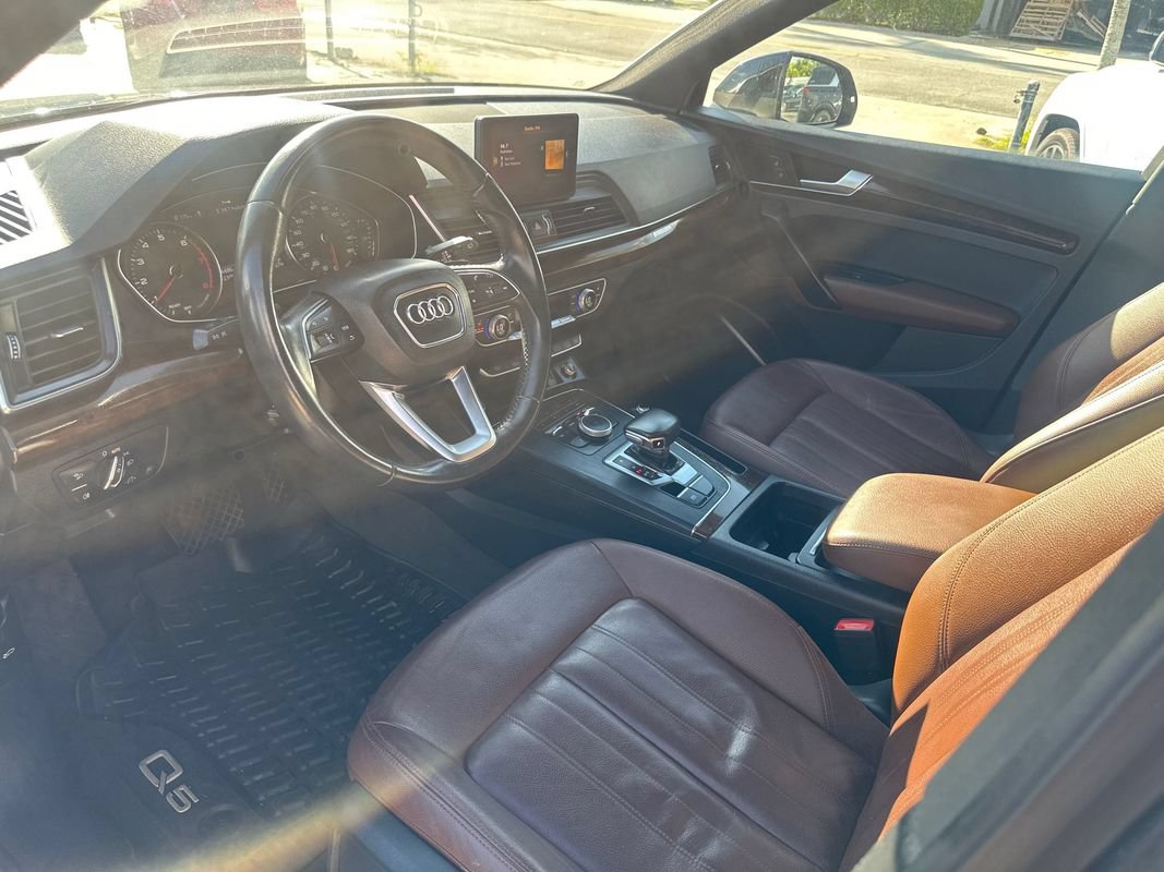 Used 2019 Audi Q5 2.0T Premium w/ Convenience Package AWD/4WD image 17