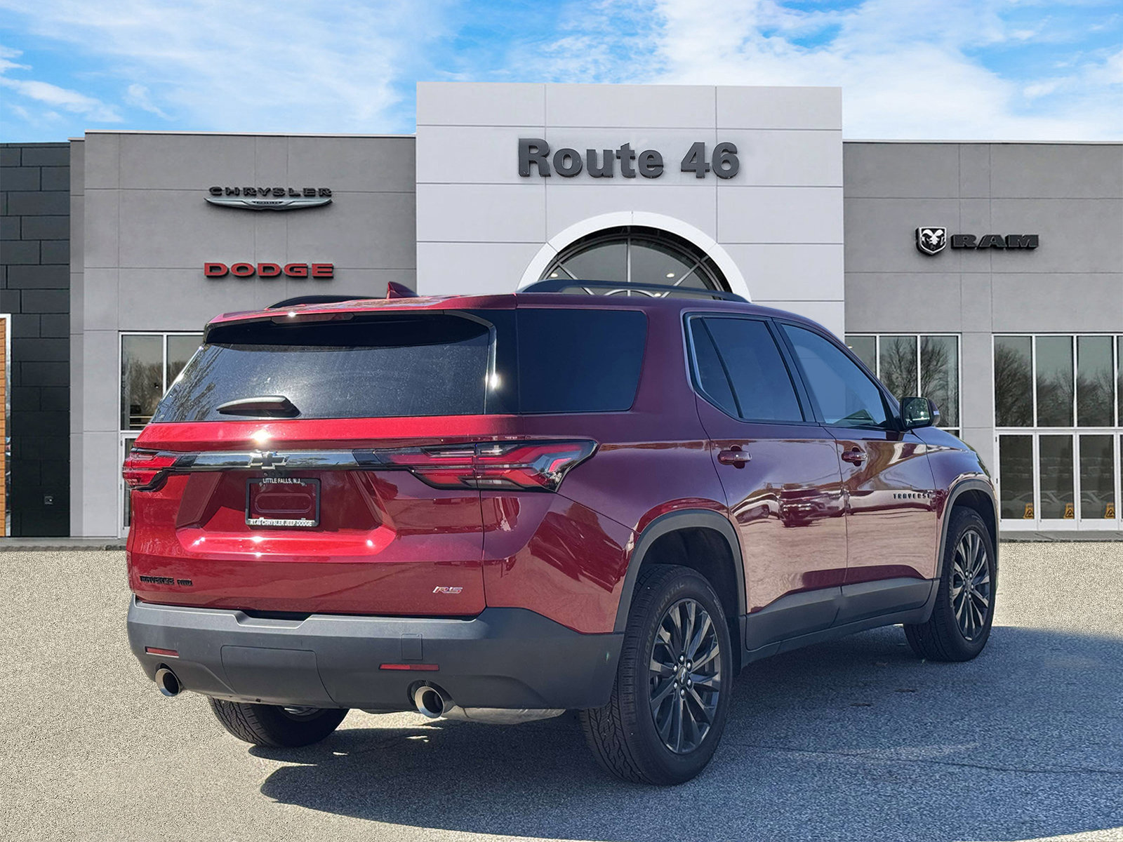 Used 2023 Chevrolet Traverse RS AWD/4WD image 4
