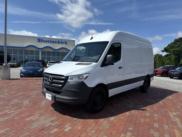 Used 2025 Mercedes-Benz Sprinter 2500 image 32