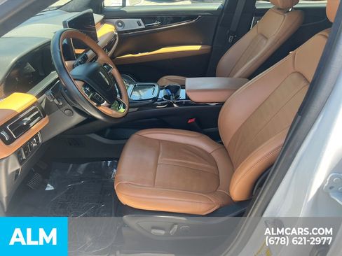 Used 2023 Lincoln Nautilus Black Label w/ Class II Trailer Tow Package image 11