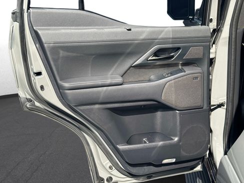 Used 2024 Lexus GX 550 w/ Accessory Package (Z1) AWD/4WD image 13