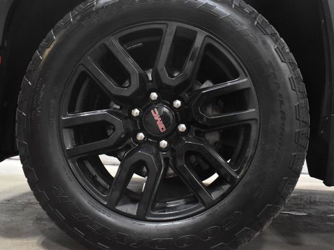 Used 2020 GMC Sierra 1500 Elevation w/ Elevation Value Package AWD/4WD image 30
