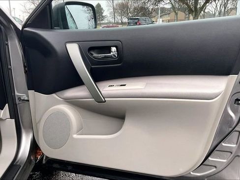 Used 2013 Nissan Rogue S image 24