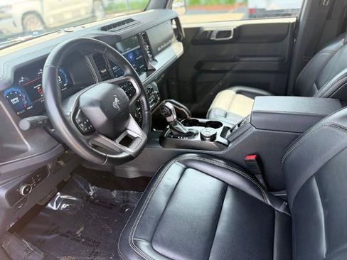 Certified 2025 Ford Bronco Badlands AWD/4WD image 16