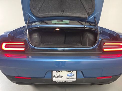 Used 2022 Dodge Challenger R/T w/ Driver Convenience Group image 17