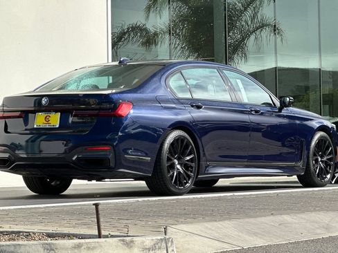 Used 2020 BMW 740i w/ M Sport Package RWD image 3