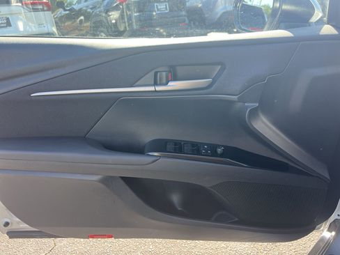 Used 2025 Toyota Camry LE image 14