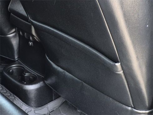 Used 2016 Jeep Wrangler Unlimited Sahara image 15