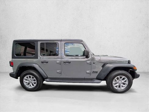 Used 2023 Jeep Wrangler Sport S image 4