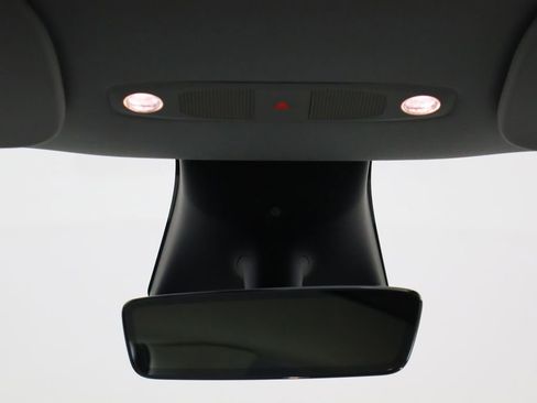 Used 2023 Tesla Model Y Performance AWD/4WD image 21