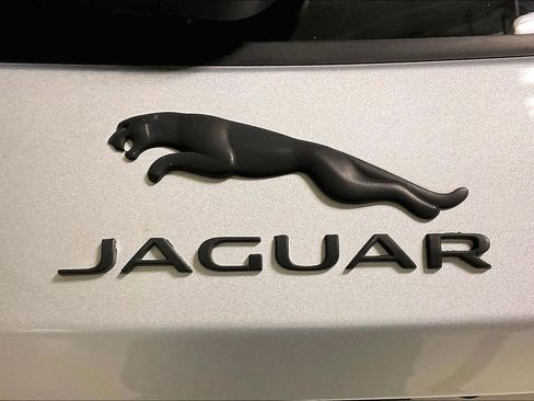 Used 2017 Jaguar F-PACE S image 32