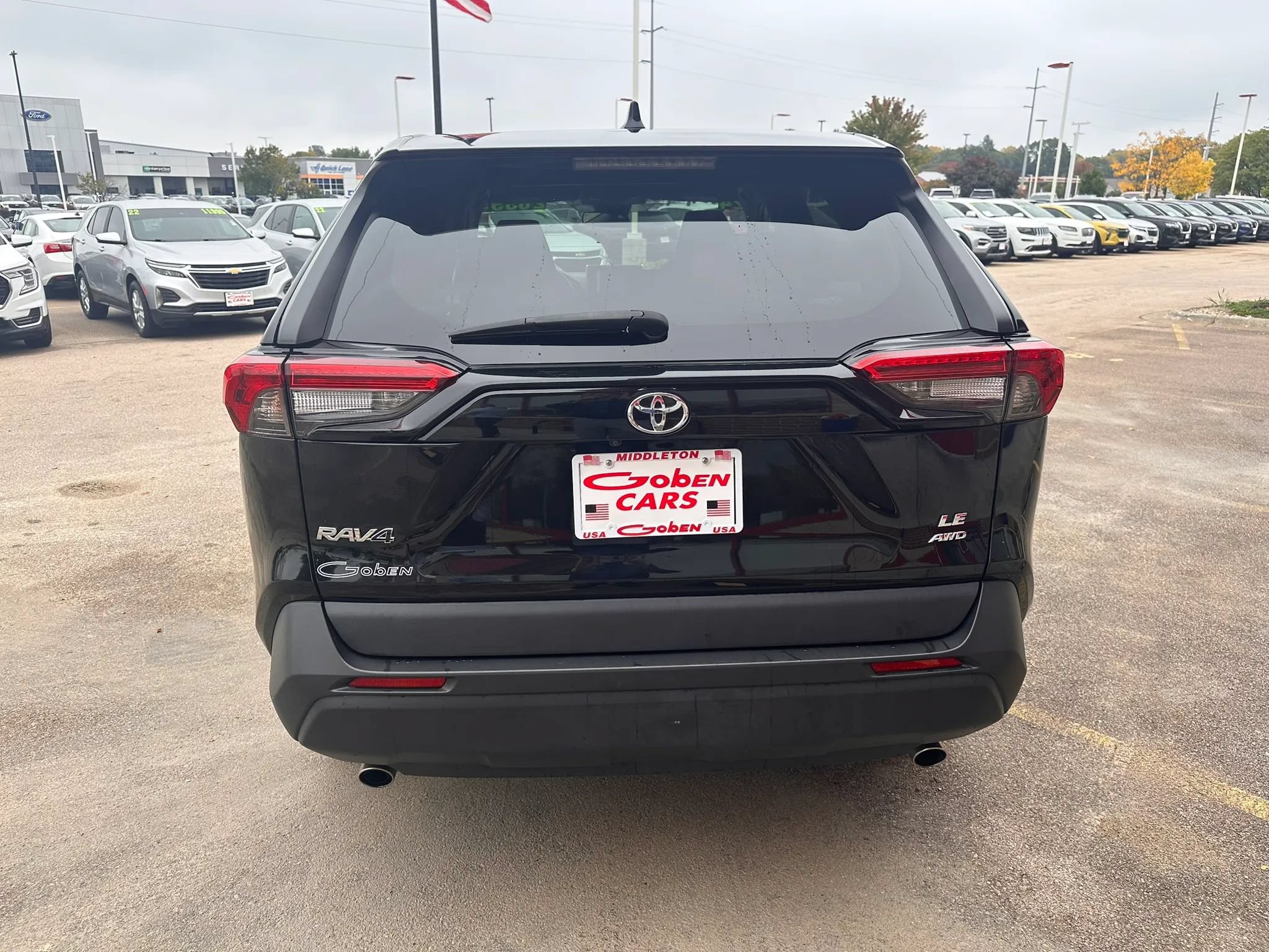 Used 2024 Toyota RAV4 LE AWD/4WD image 6