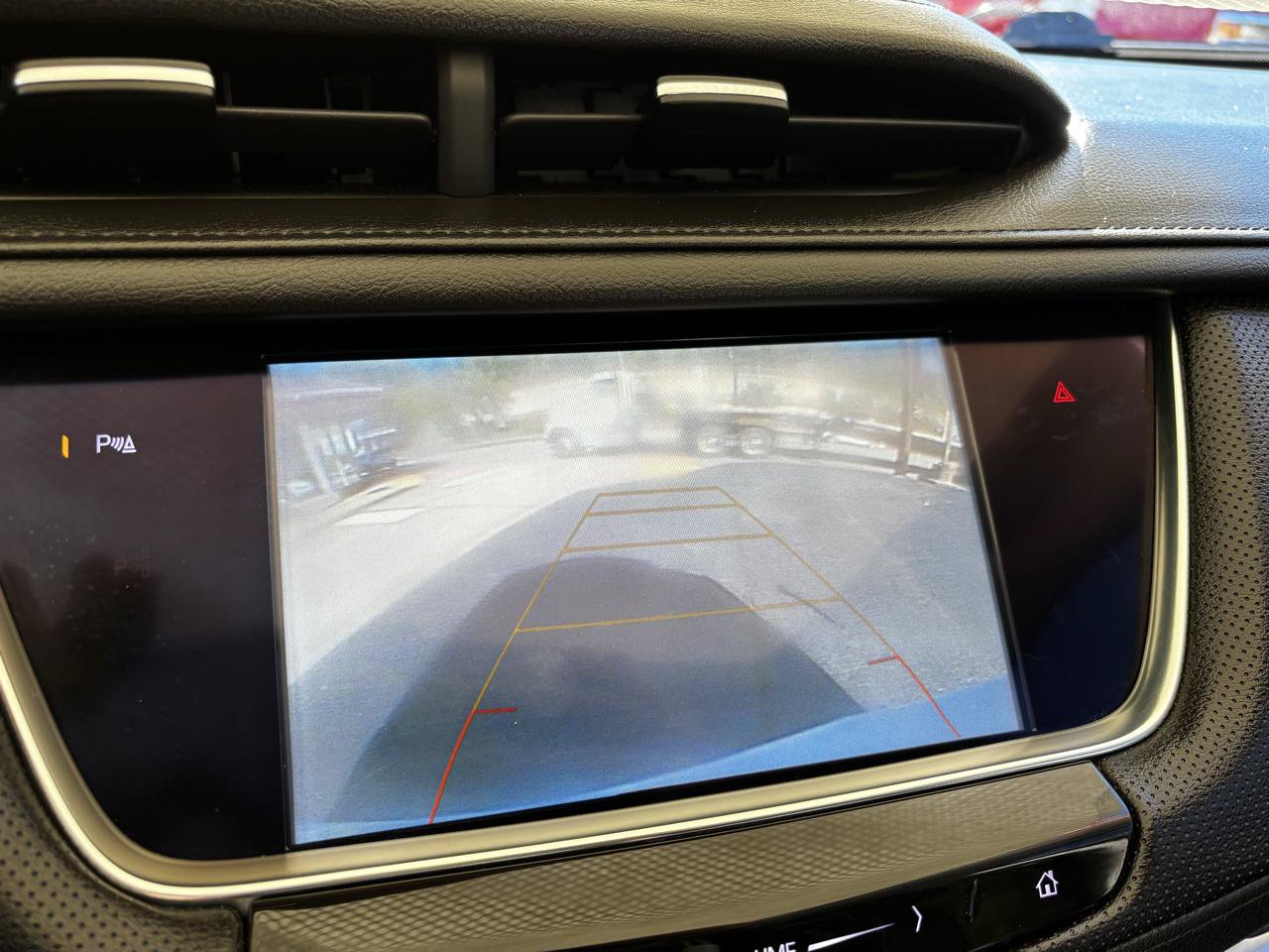 Used 2018 Cadillac XT5 Premium Luxury AWD/4WD image 16