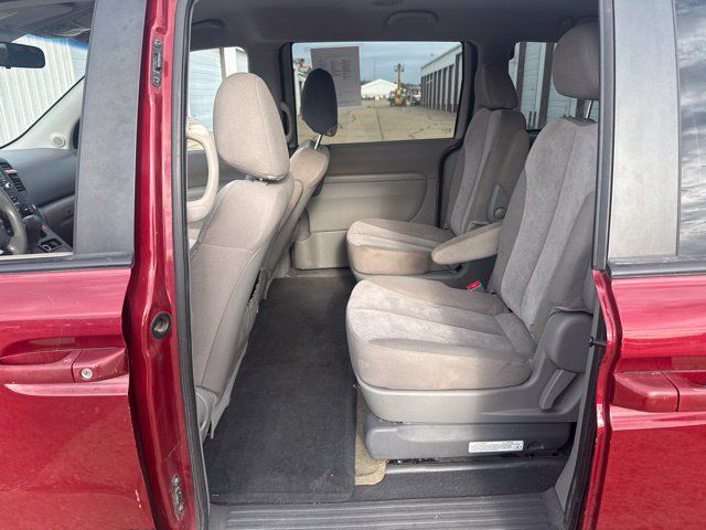 Used 2011 Kia Sedona LX FWD image 4