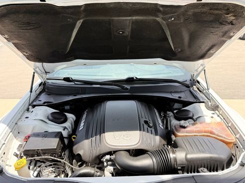 Used 2019 Chrysler 300 S w/ S Model Appearance Package RWD image 42