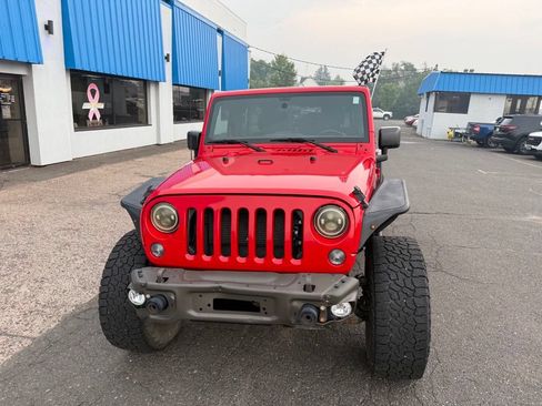 Used 2017 Jeep Wrangler Unlimited Sport AWD/4WD image 3