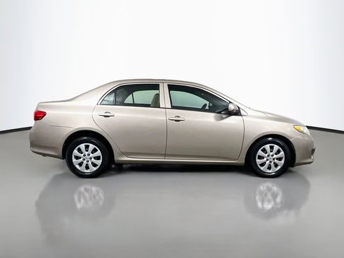 Used 2010 Toyota Corolla LE FWD image 3