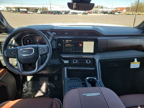 New 2026 GMC Sierra 2500 Denali Ultimate AWD/4WD image 3