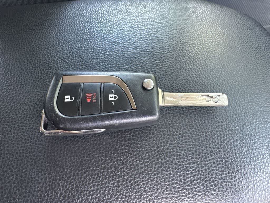 Used 2023 Toyota RAV4 LE AWD/4WD image 27
